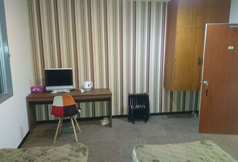 Quarto Estandar, Ina