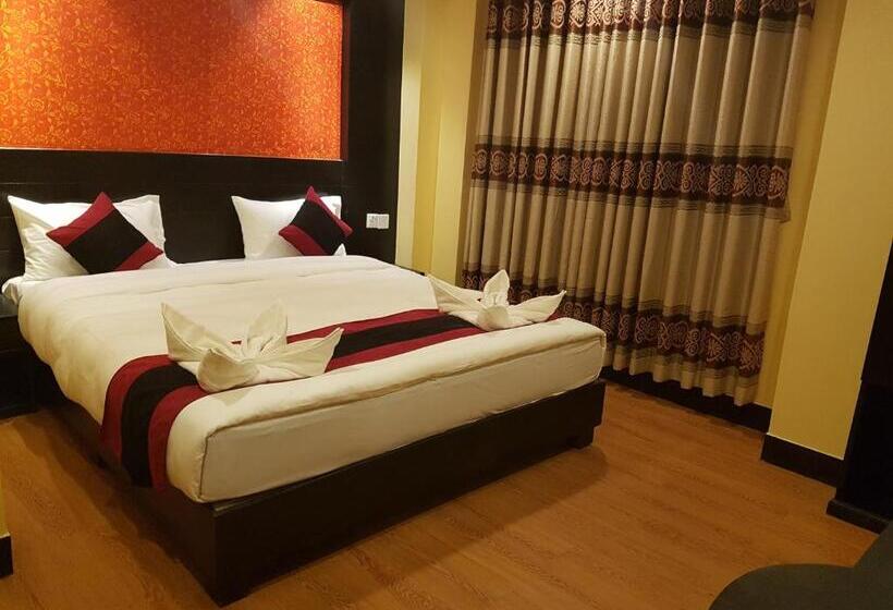 اتاق لوکس با تخت بزرگ, Kathmandu Regency