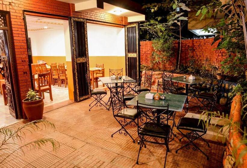 اتاق استاندارد, Kathmandu Regency