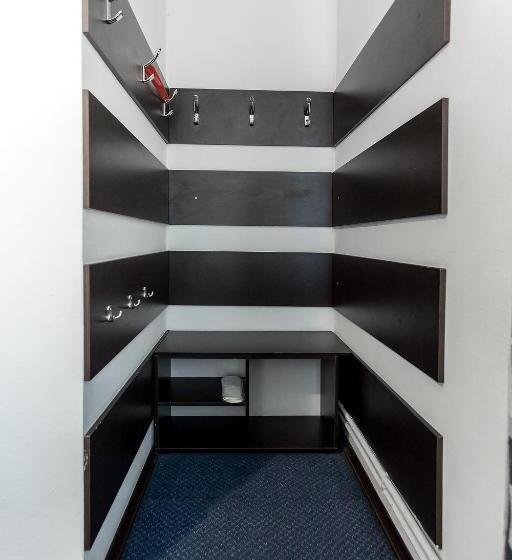 استودیو استاندارد با تخت کینگ, Sunlit