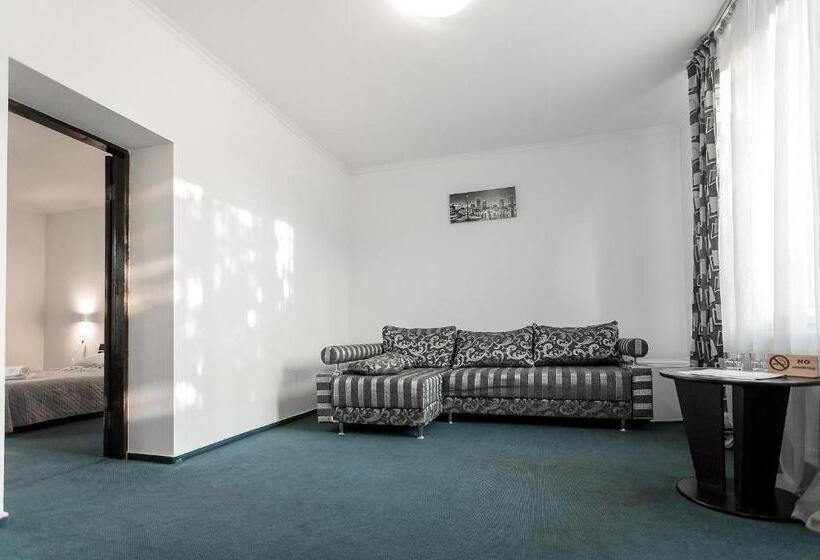 استودیو استاندارد با تخت کینگ, Sunlit