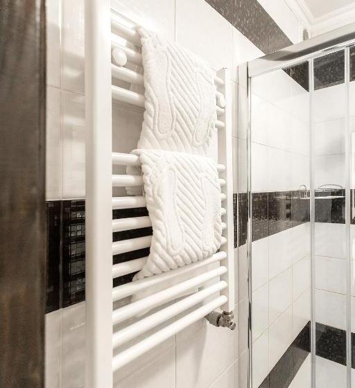 استودیو استاندارد با تخت کینگ, Sunlit