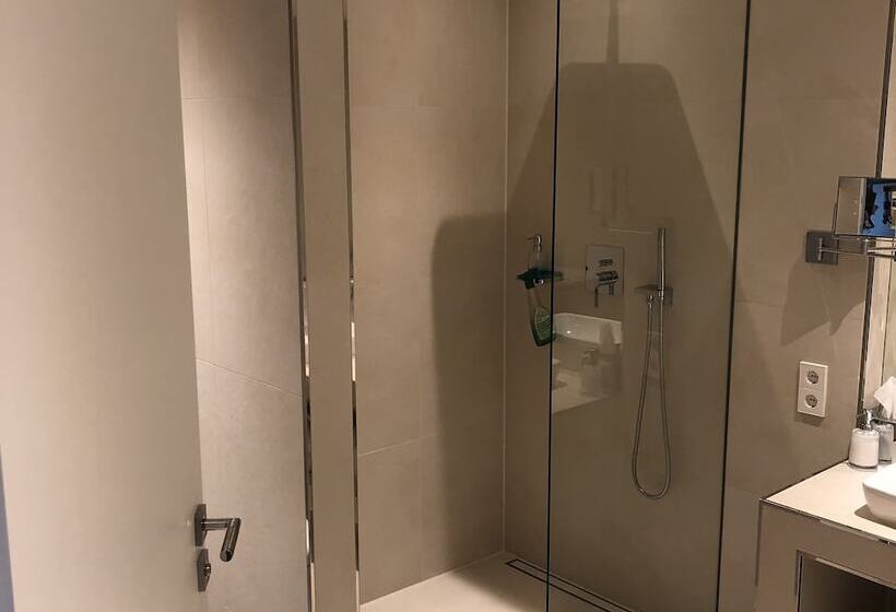 小型套房, Voss Villa