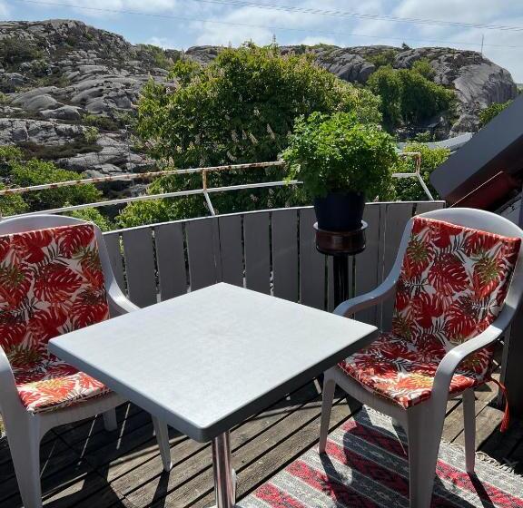 شقة غرفة نوم واحدة مزودة بشُرفة, Kungshamns Vandrarhem