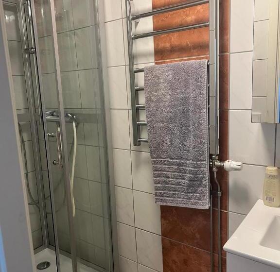 فيلا غرفتين نوم, Kungshamns Vandrarhem