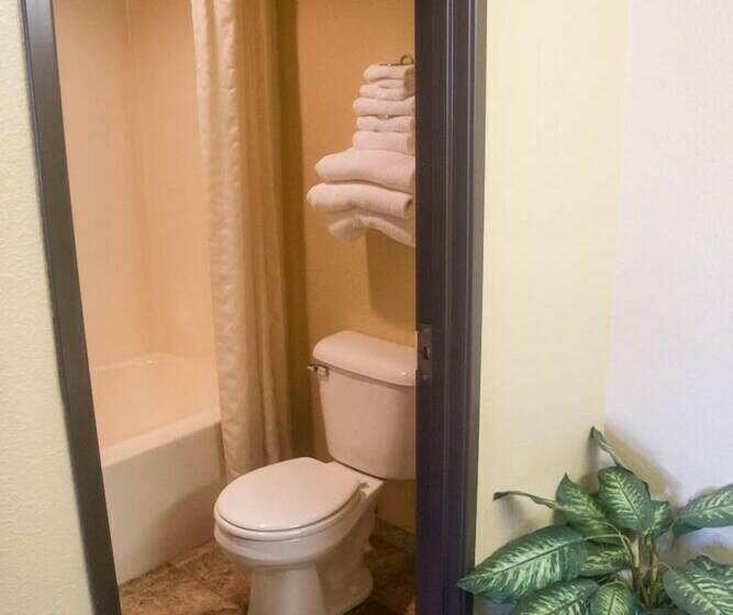 جناح إدارى, Cottonwood Inn & Suites