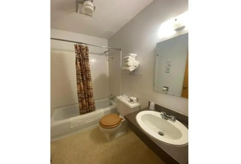 اتاق استاندارد با 2 تخت دوبل, Love Hotels Voyageur At International Falls Mn