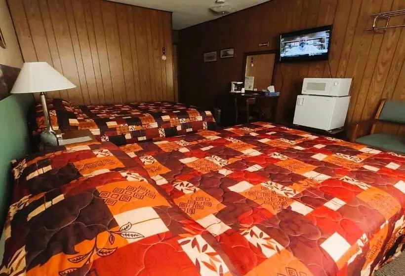 اتاق استاندارد با 2 تخت دوبل, Love Hotels Voyageur At International Falls Mn