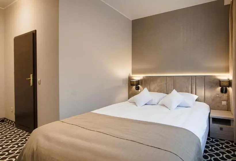 キングサイズベッドのスタンダードルーム, Art Hotel Sosnowiec