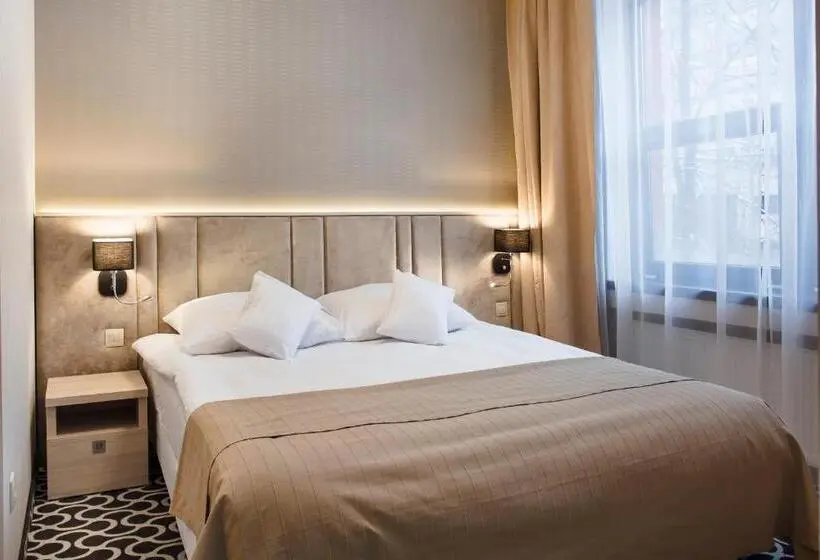 キングサイズベッドのスタンダードルーム, Art Hotel Sosnowiec
