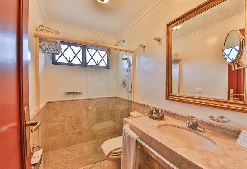 高级三人间, Le Suisse Elegance