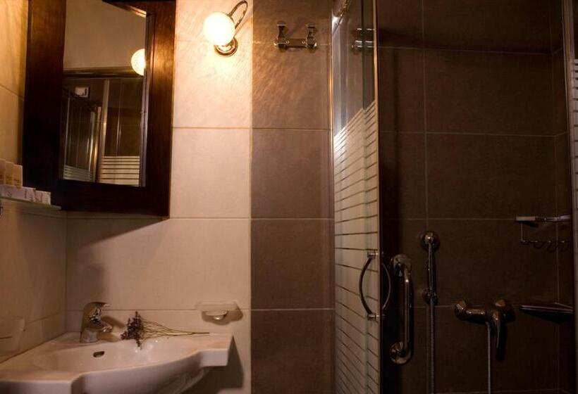 패밀리 룸, Vytina Mountain View