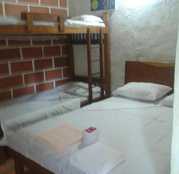 Четырехместный Номер Стандарт, Selvablanca Hostel