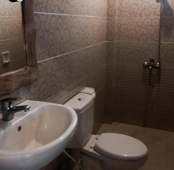 חדר משפחתי, Wina Ubud B&b