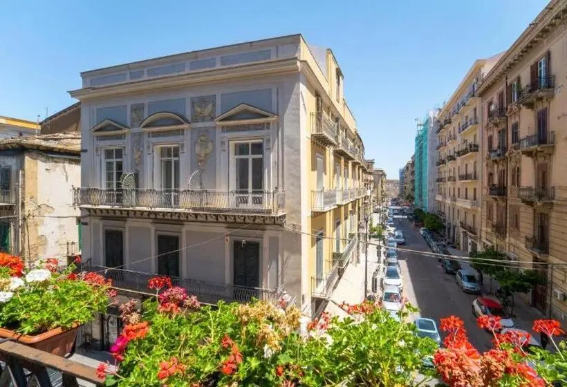 اتاق لوکس با تخت بزرگ, Ballarò