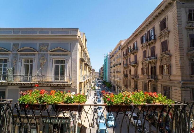 带大床的标准间, Ballarò