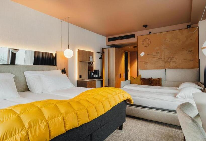 Quarto Familiar, The Dock 69 39 By Scandic