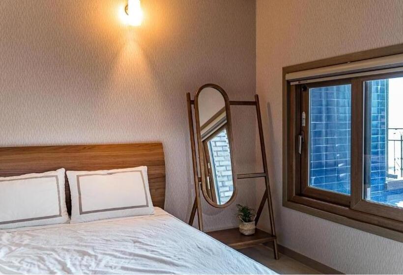 スタンダードスタジオ, Namhae Yanghwa Seaside Pension