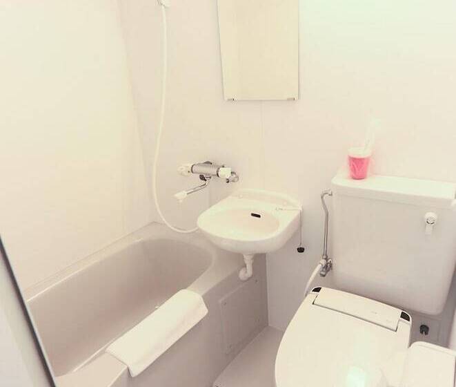 غرفة ديلوكس, Coins Hostel Tenjin