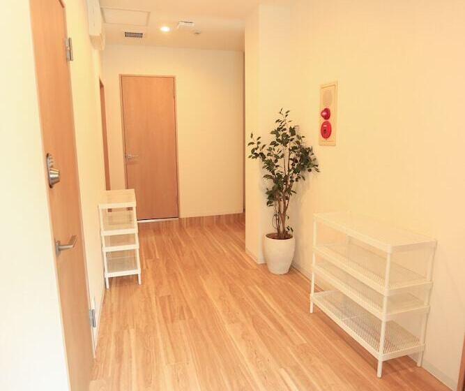 غرفة سوبيريور, Coins Hostel Tenjin