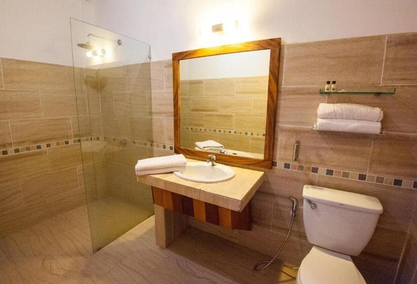 חדר סטנדרט שתי מיטות זוגיות, Mad Monkey Hostel Phnom Penh