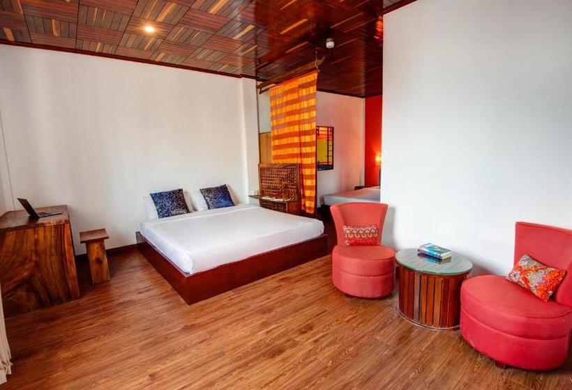 חדר סטנדרט שתי מיטות זוגיות, Mad Monkey Hostel Phnom Penh