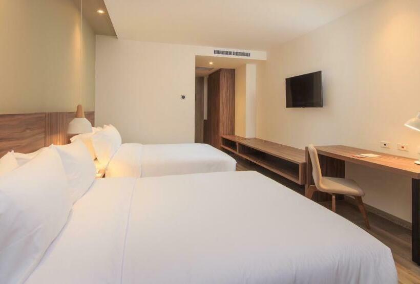 Номер Стандарт 2 Двуспальные Кровати, Novotel Medellin El Tesoro