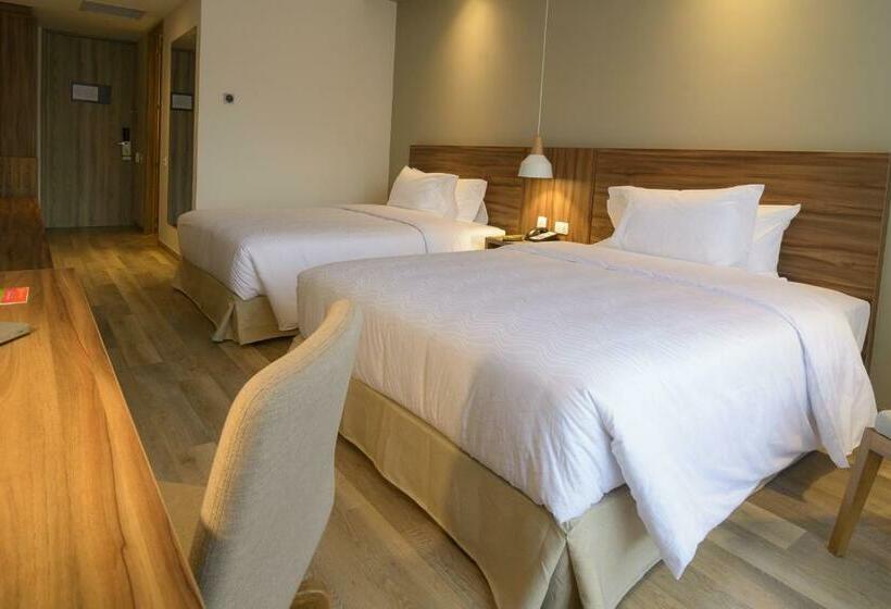 Номер Стандарт 2 Двуспальные Кровати, Novotel Medellin El Tesoro