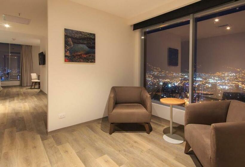 Номер Deluxe Кровать Кинг, Novotel Medellin El Tesoro