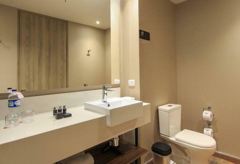 Номер Deluxe Кровать Кинг, Novotel Medellin El Tesoro