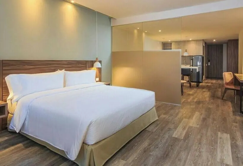 エクゼクティブルーム, Novotel Medellin El Tesoro