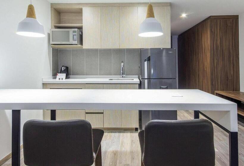 Люкс Superior, Novotel Medellin El Tesoro