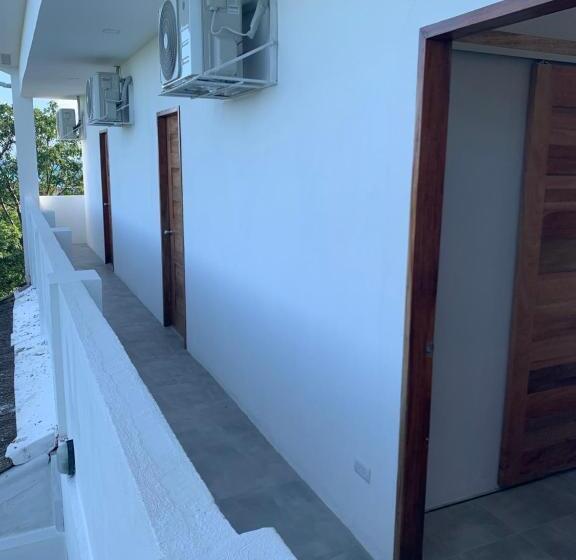 디럭스 4인 룸, Crown Malapascua