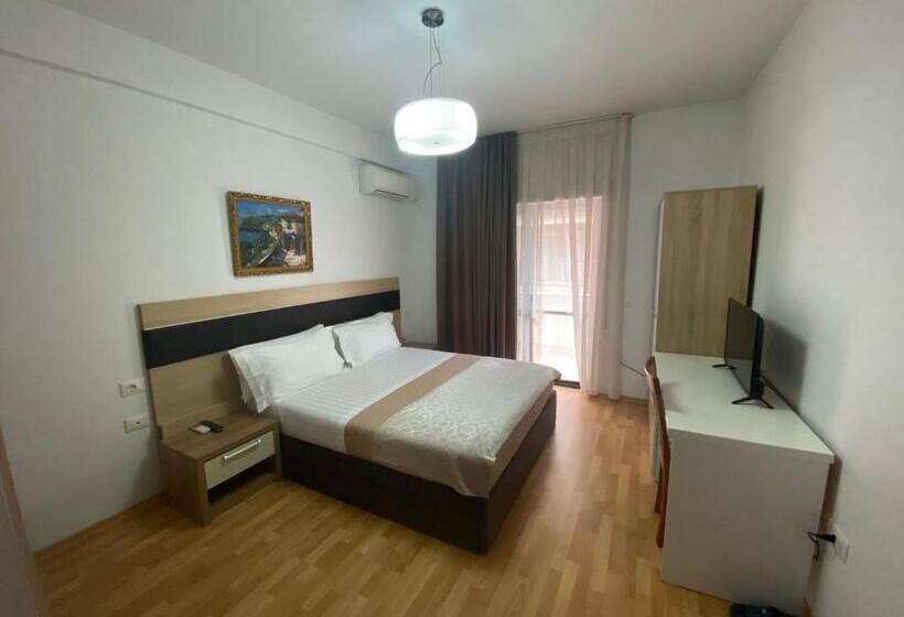 带阳台的豪华间, Rooms Dionis