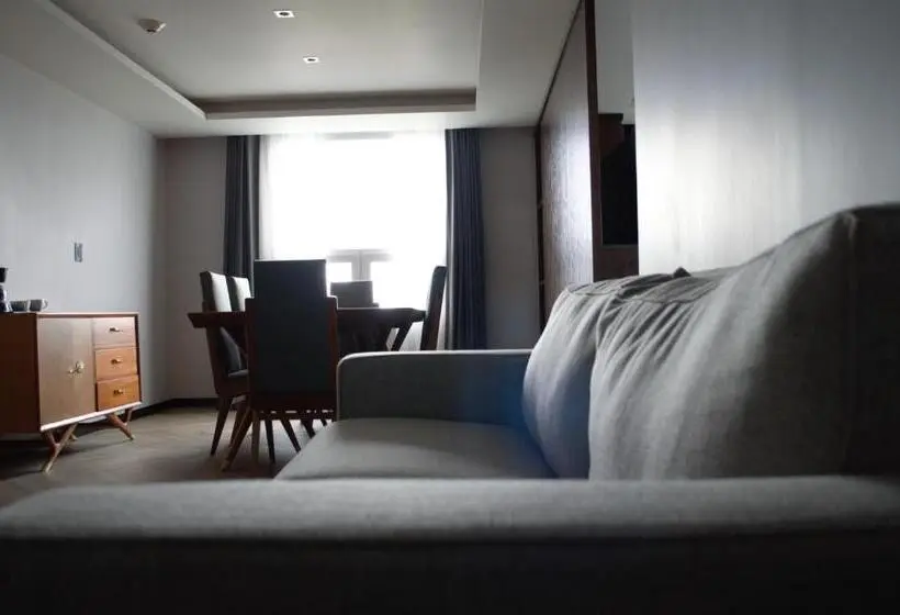 デラックススイート, Casa Basalto