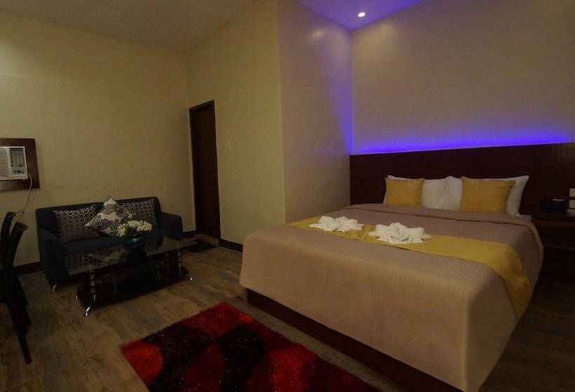 Camera Deluxe, Hacasi