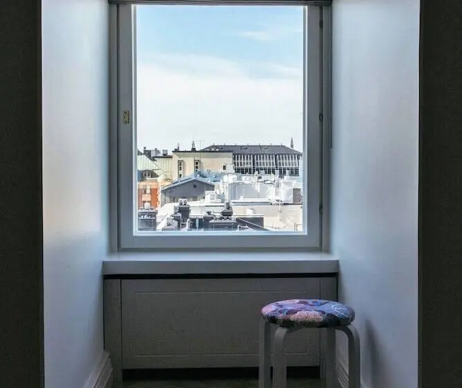 スタンダードスタジオ, St. George Helsinki