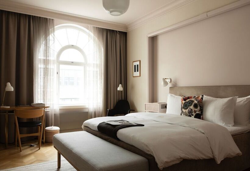 스탠다드 스튜디오, St. George Helsinki