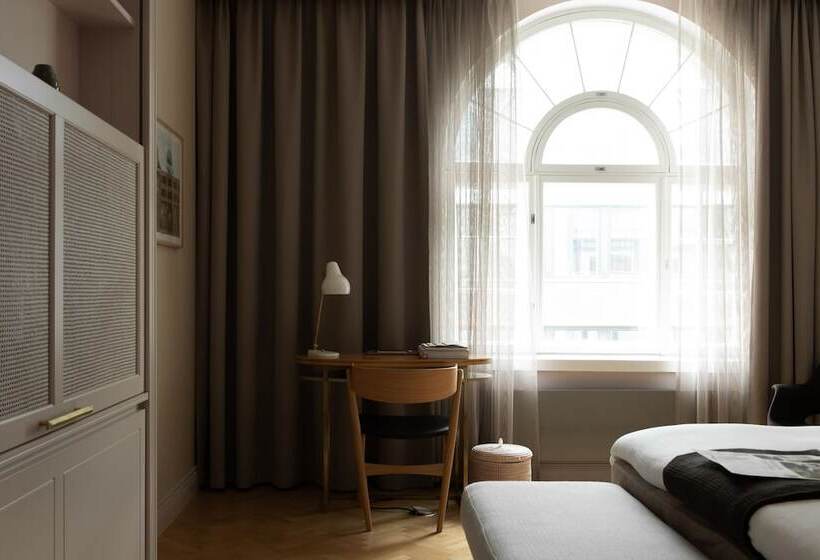 스탠다드 스튜디오, St. George Helsinki