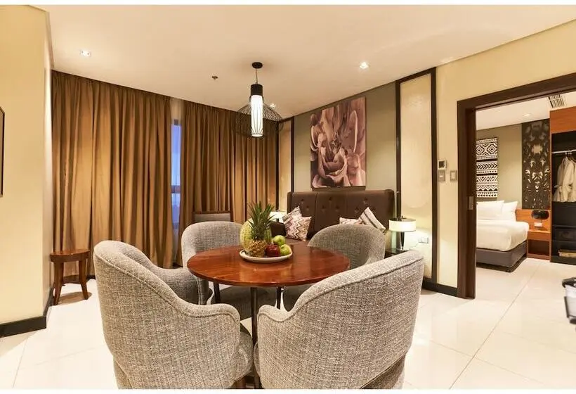 スイート, Summit Hotel Tacloban