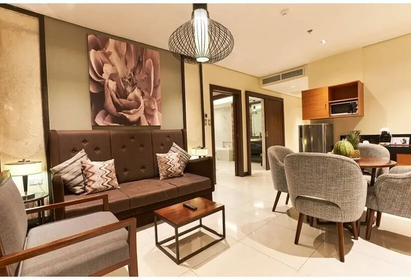 スイート, Summit Hotel Tacloban