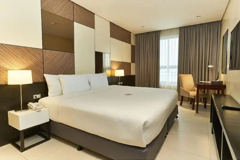 キングサイズベッドのデラックスルーム, Summit Hotel Tacloban