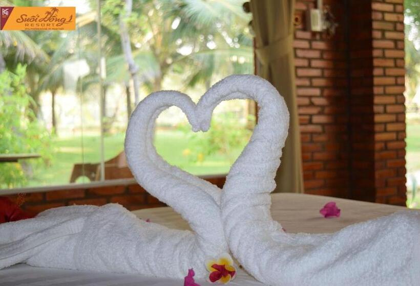 اتاق لوکس با چشم‌انداز دریا, Suoi Hong Resort