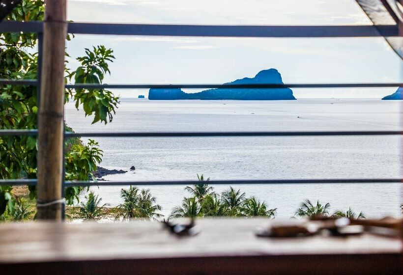 Deluxe Tent, The Birdhouse El Nido   Glamping