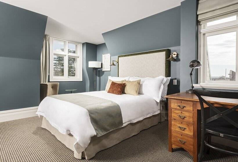 חדר דלוקס, The National