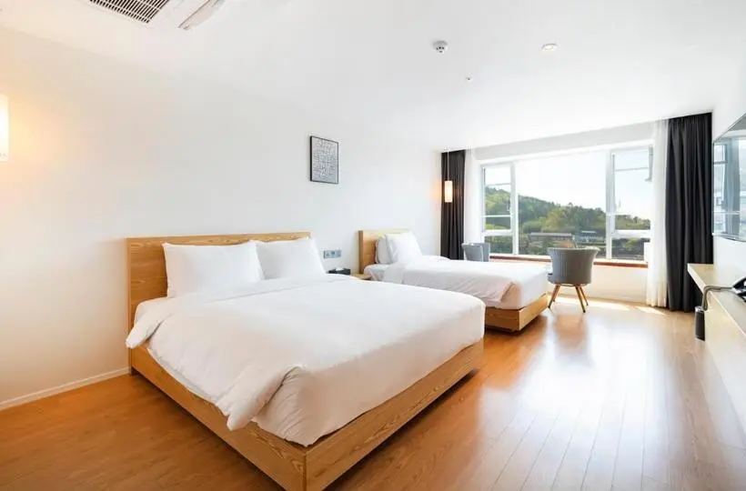 マウンテンビュースタンダードルーム, Yeosu Hotel Haven