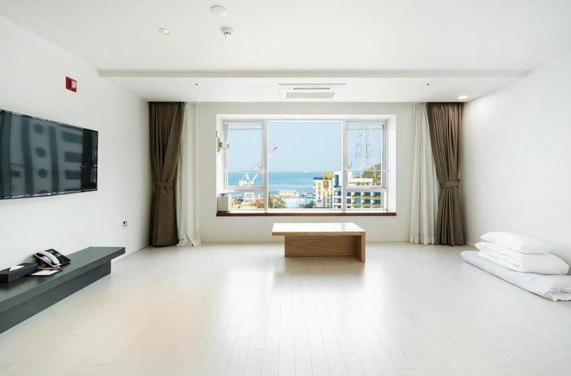 オーシャンビューのプレミアムルーム。, Yeosu Hotel Haven