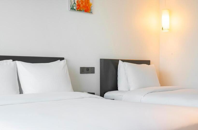 اتاق خانوادگی با چشم‌انداز دریا, Yeosu Hotel Haven