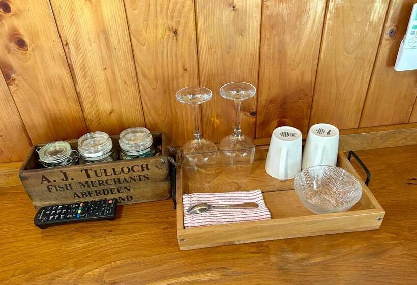 スタンダードルーム, Mystery Creek Motel