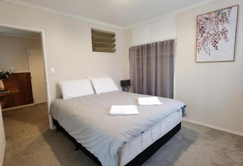 带2个卧室的套房, Mystery Creek Motel